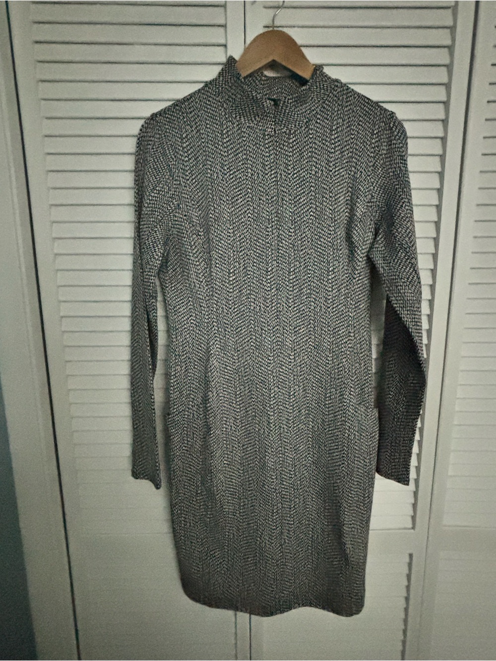 Athleta Long Sleeve Mock Neck Zip front   Dress, Women’s Size Large